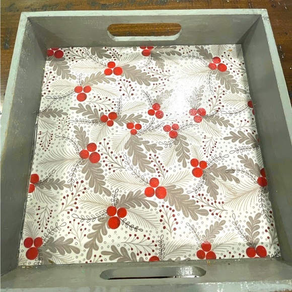 Gray Distressed Wood Berries Christmas Tray - Picture 4 of 4